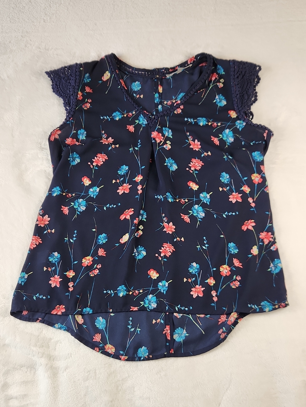Daniel Rainn Navy Floral V-Neck Cap Sleeve Blouse - Picture 16 of 16